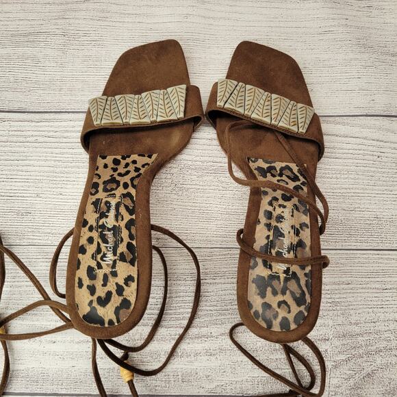 Michael Antonio Brown Suede Sandals w/ Ankle Wrap Tie Straps, 8.5 - Picture 6 of 10